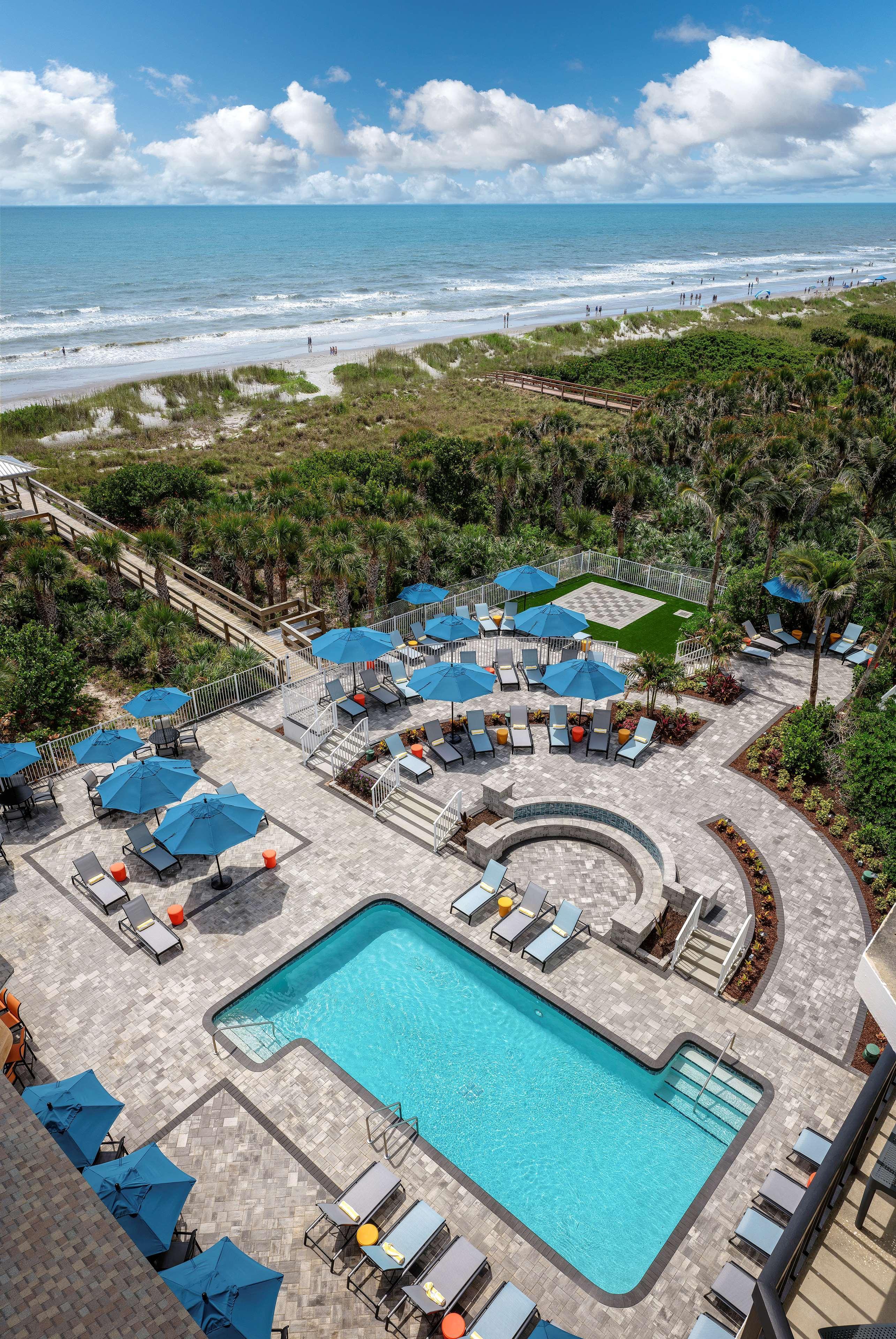 Hilton Garden Inn Cocoa Beach-Oceanfront, Fl מראה חיצוני תמונה