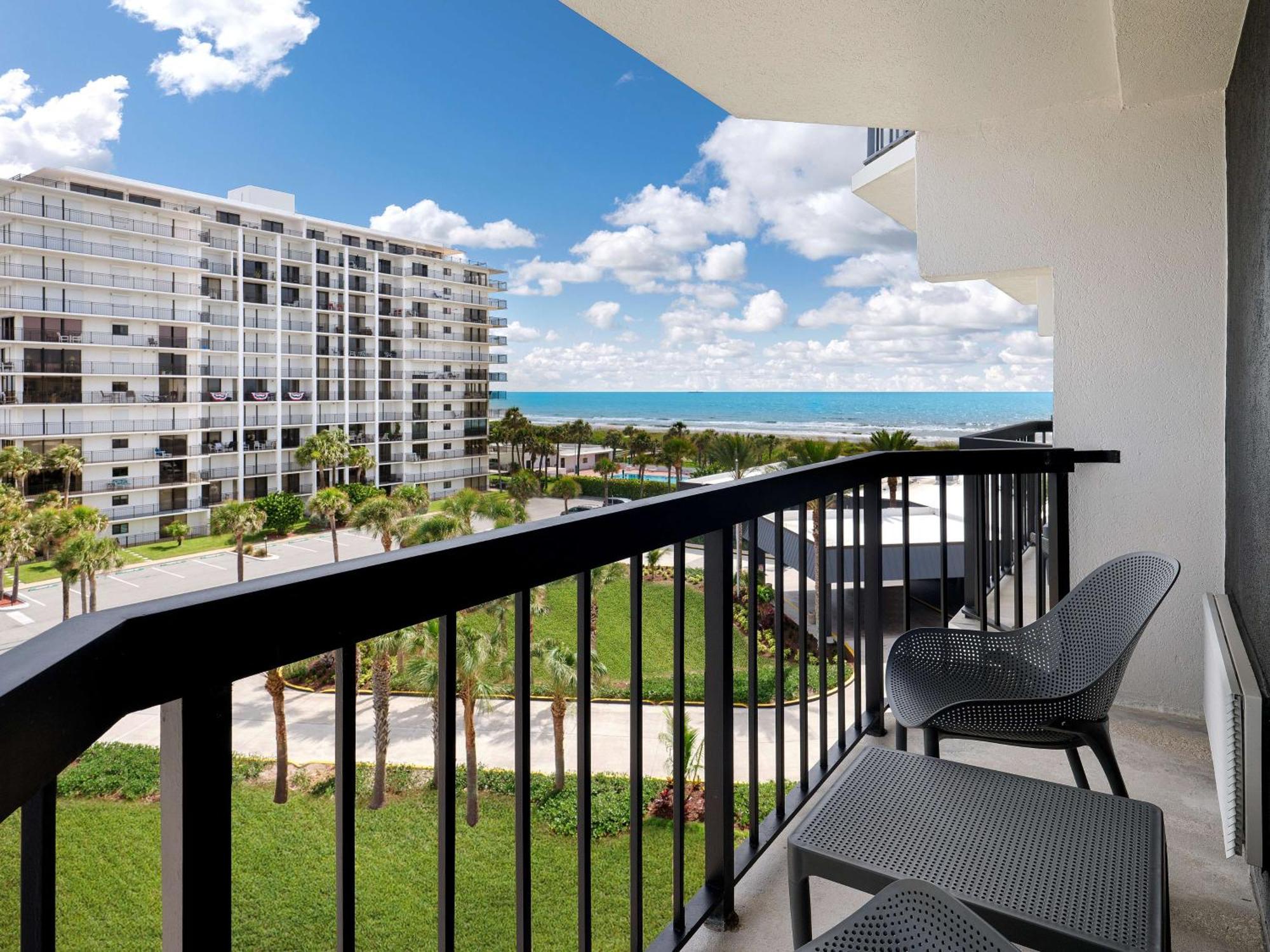 Hilton Garden Inn Cocoa Beach-Oceanfront, Fl מראה חיצוני תמונה