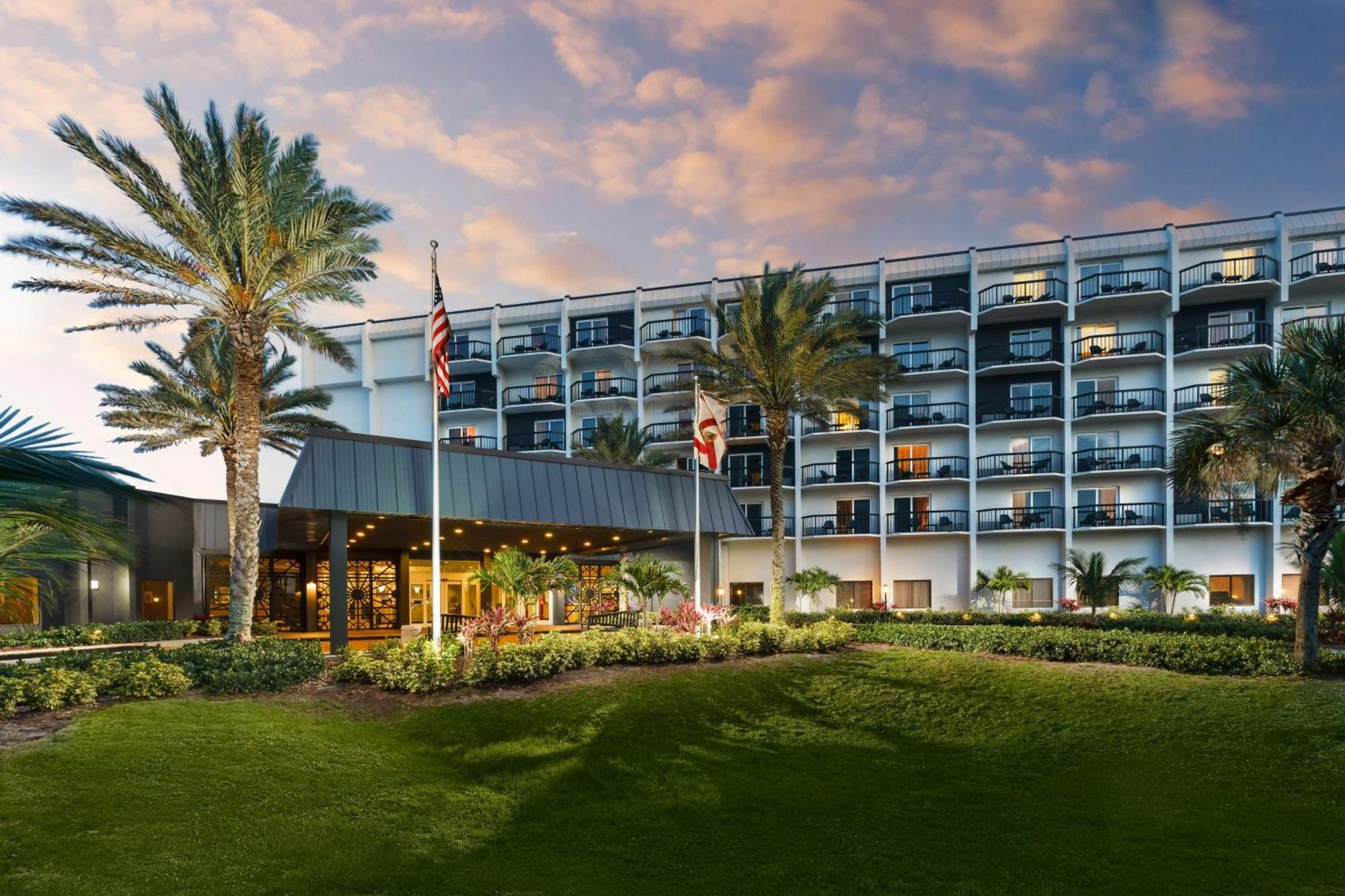 Hilton Garden Inn Cocoa Beach-Oceanfront, Fl מראה חיצוני תמונה